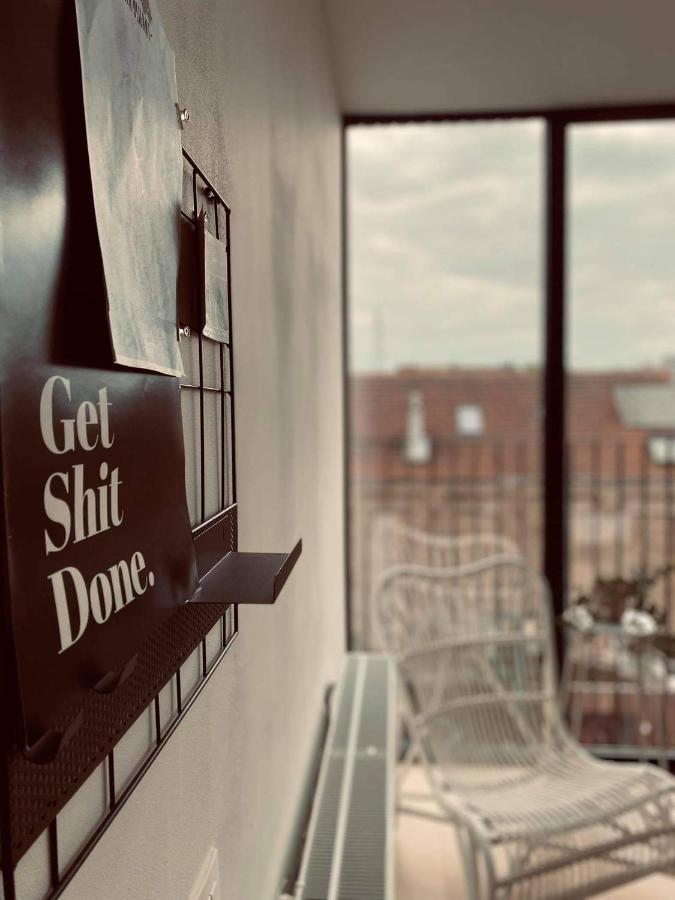 Lichtrijke loft bij restaurant Den Olifant Appartement Ieper Buitenkant foto