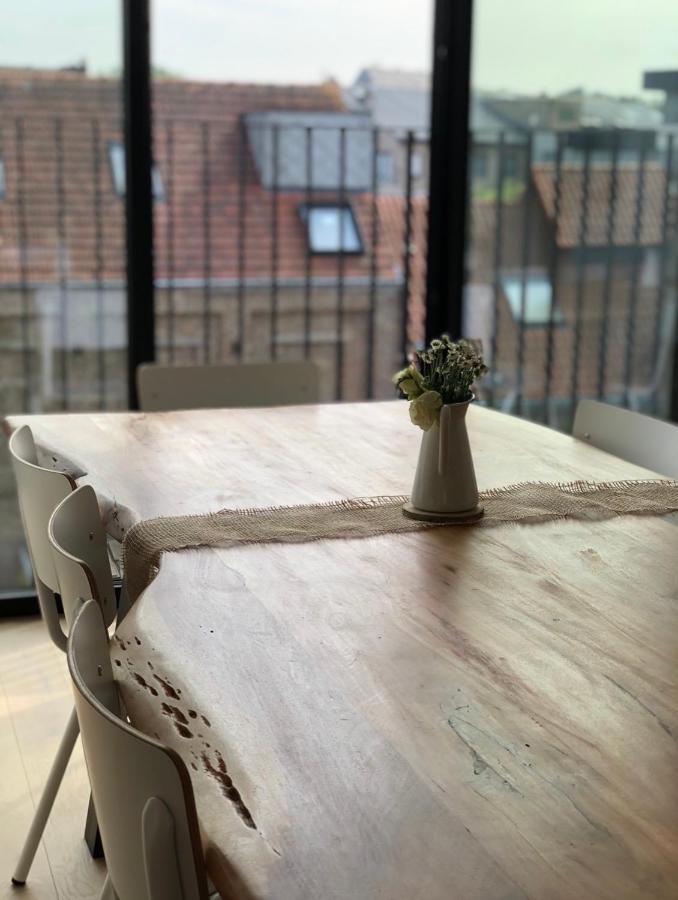 Lichtrijke loft bij restaurant Den Olifant Appartement Ieper Buitenkant foto