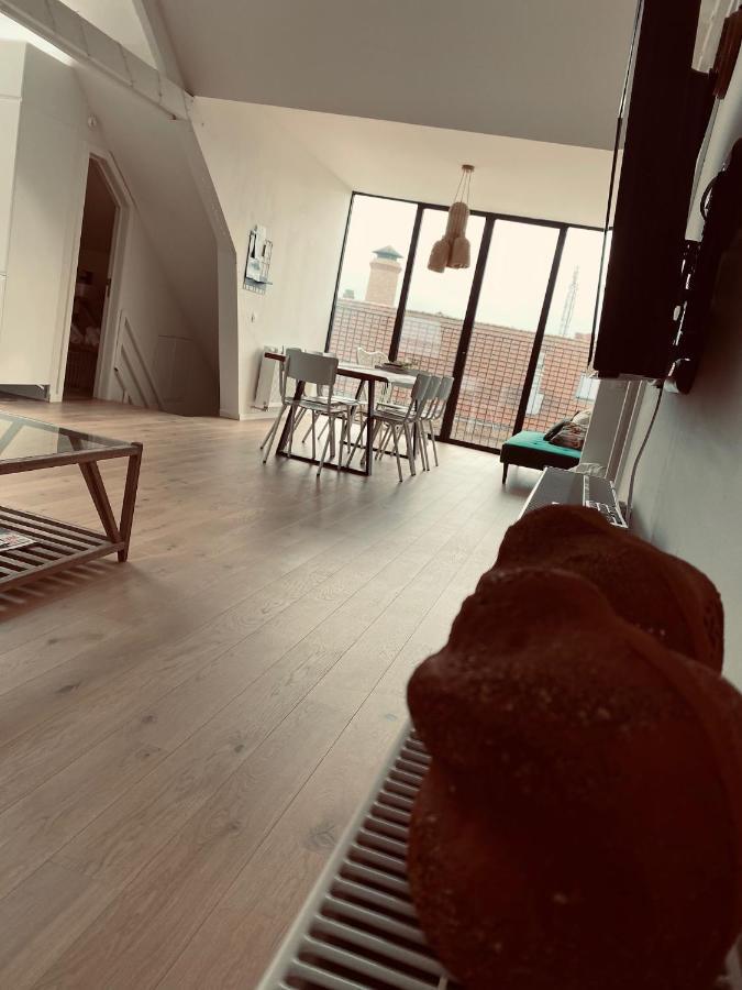 Lichtrijke loft bij restaurant Den Olifant Appartement Ieper Buitenkant foto