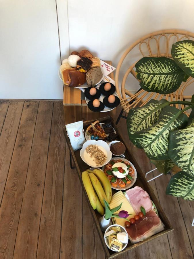 Lichtrijke loft bij restaurant Den Olifant Appartement Ieper Buitenkant foto