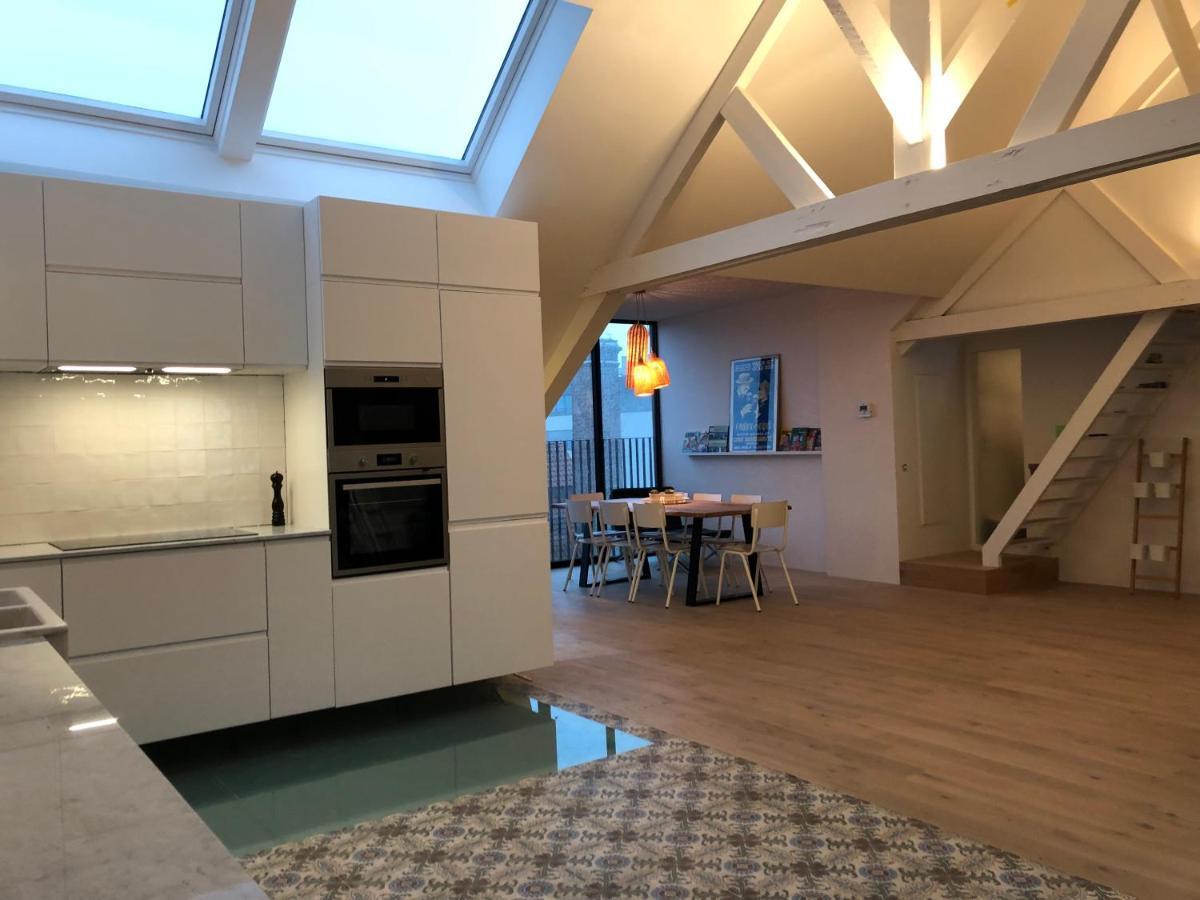 Lichtrijke loft bij restaurant Den Olifant Appartement Ieper Buitenkant foto