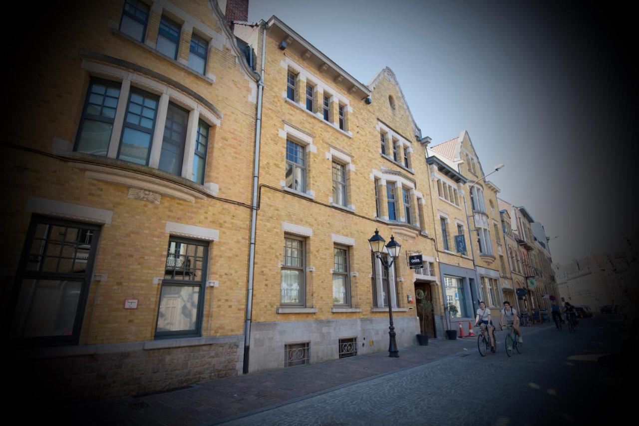 Lichtrijke loft bij restaurant Den Olifant Appartement Ieper Buitenkant foto